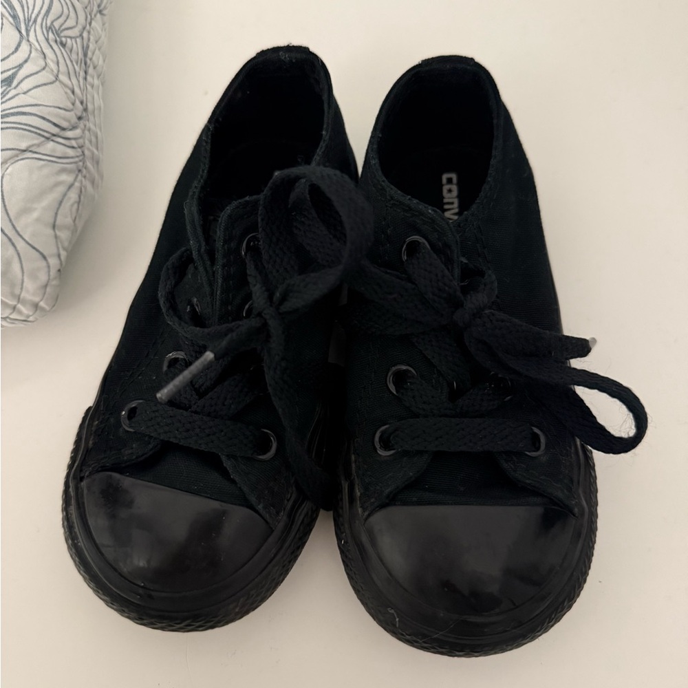 Toddler converse shoes